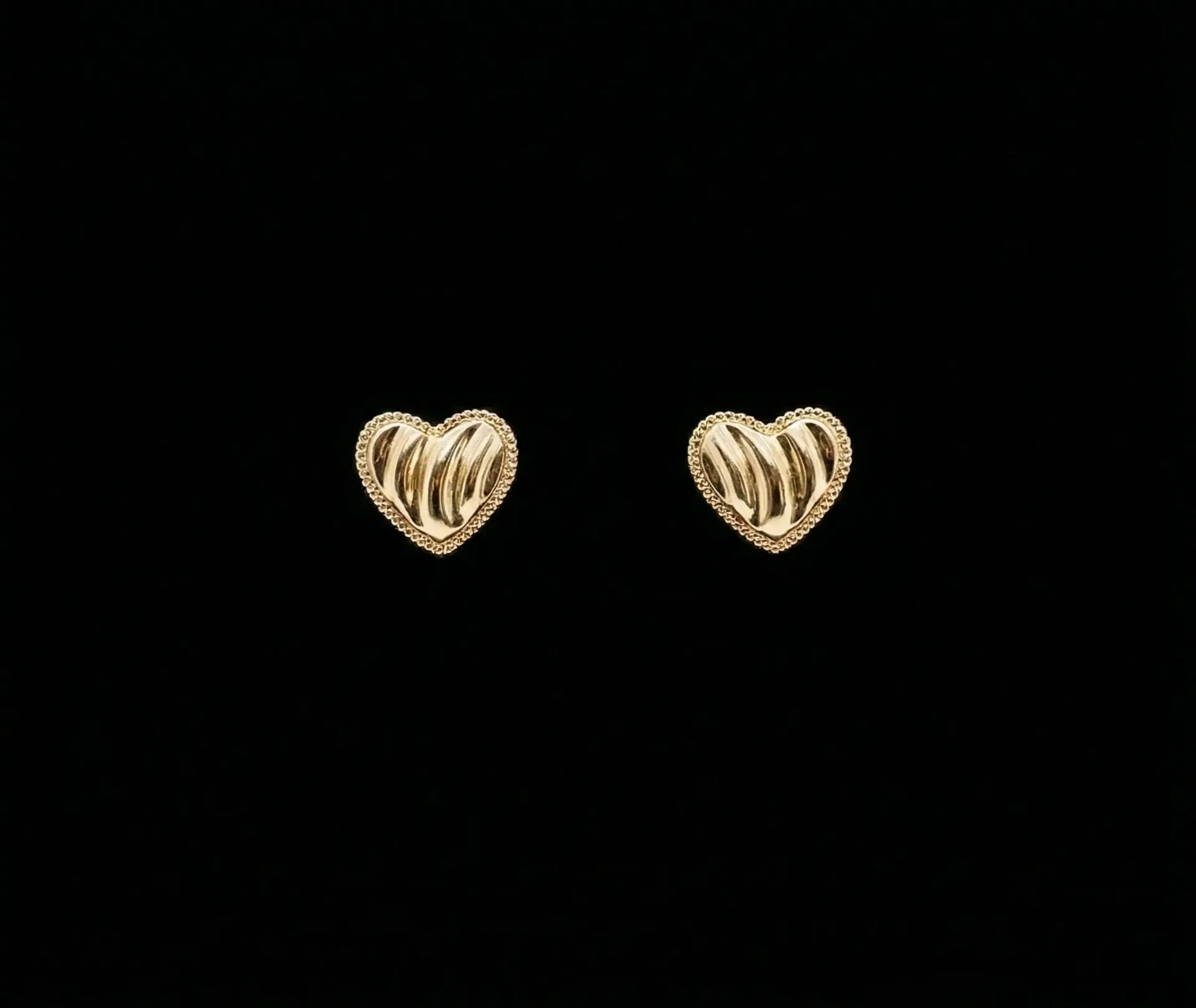 Everyday Elegance Heart Earrings